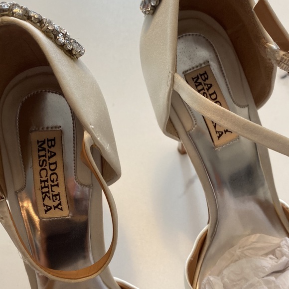 Badgley Mischka Gene White Satin with Rhinestone Detailing Wedding Bridal Heel - Picture 8 of 15